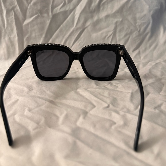 Quay Australia sunglasses - Picture 3 of 5